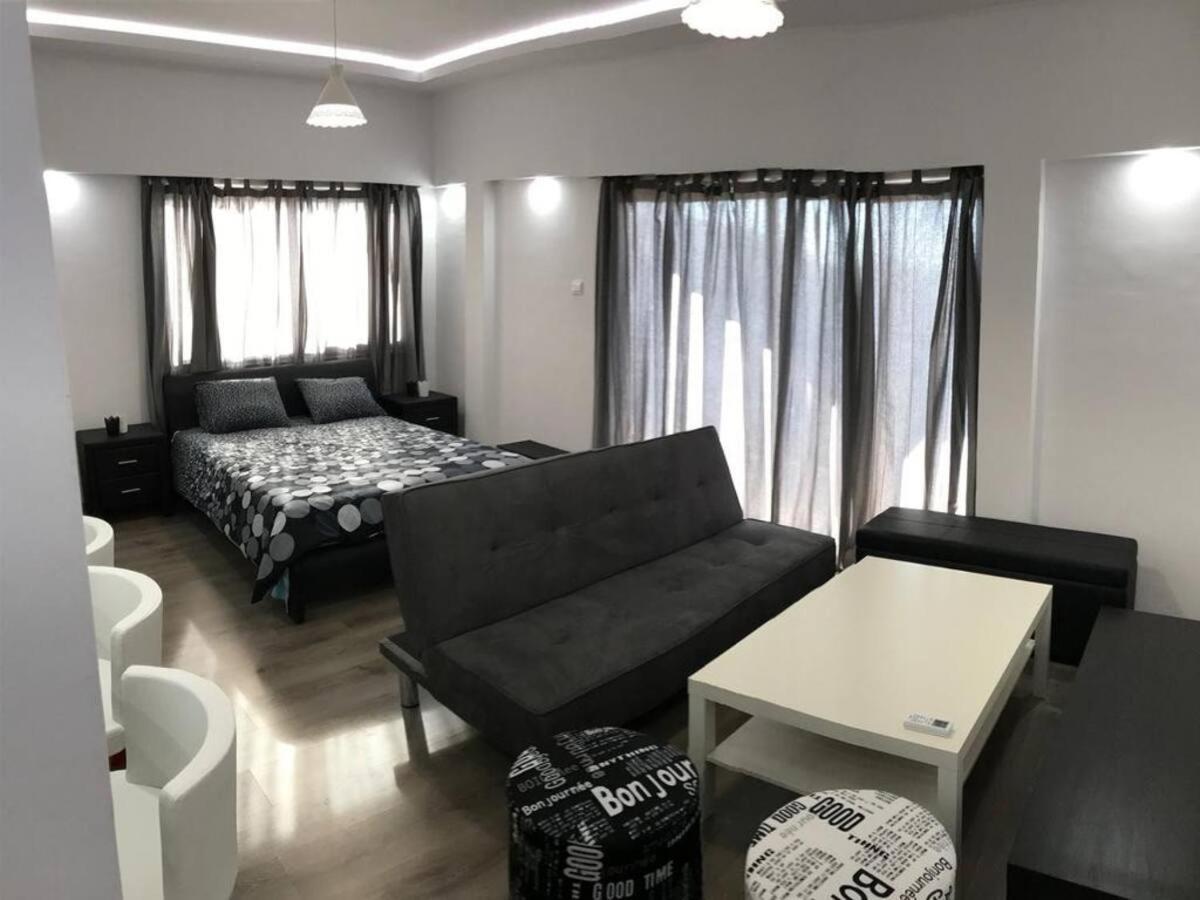 Papadavid Apartments Paphos Bagian luar foto
