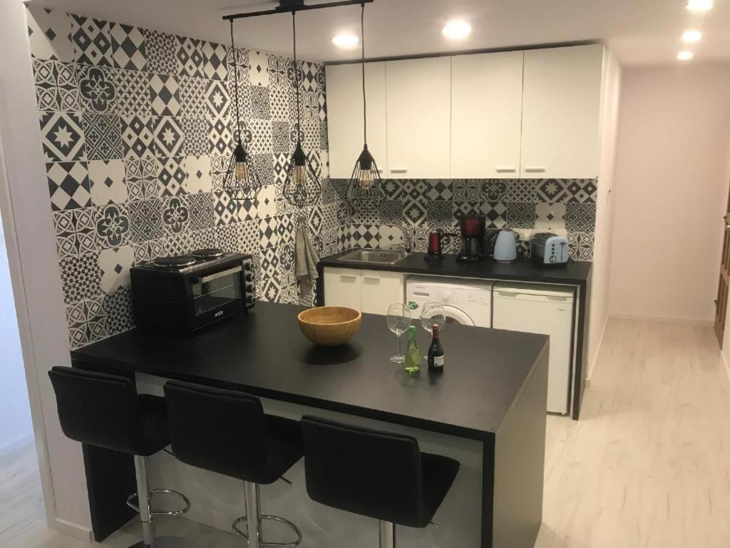 Papadavid Apartments Paphos Bagian luar foto