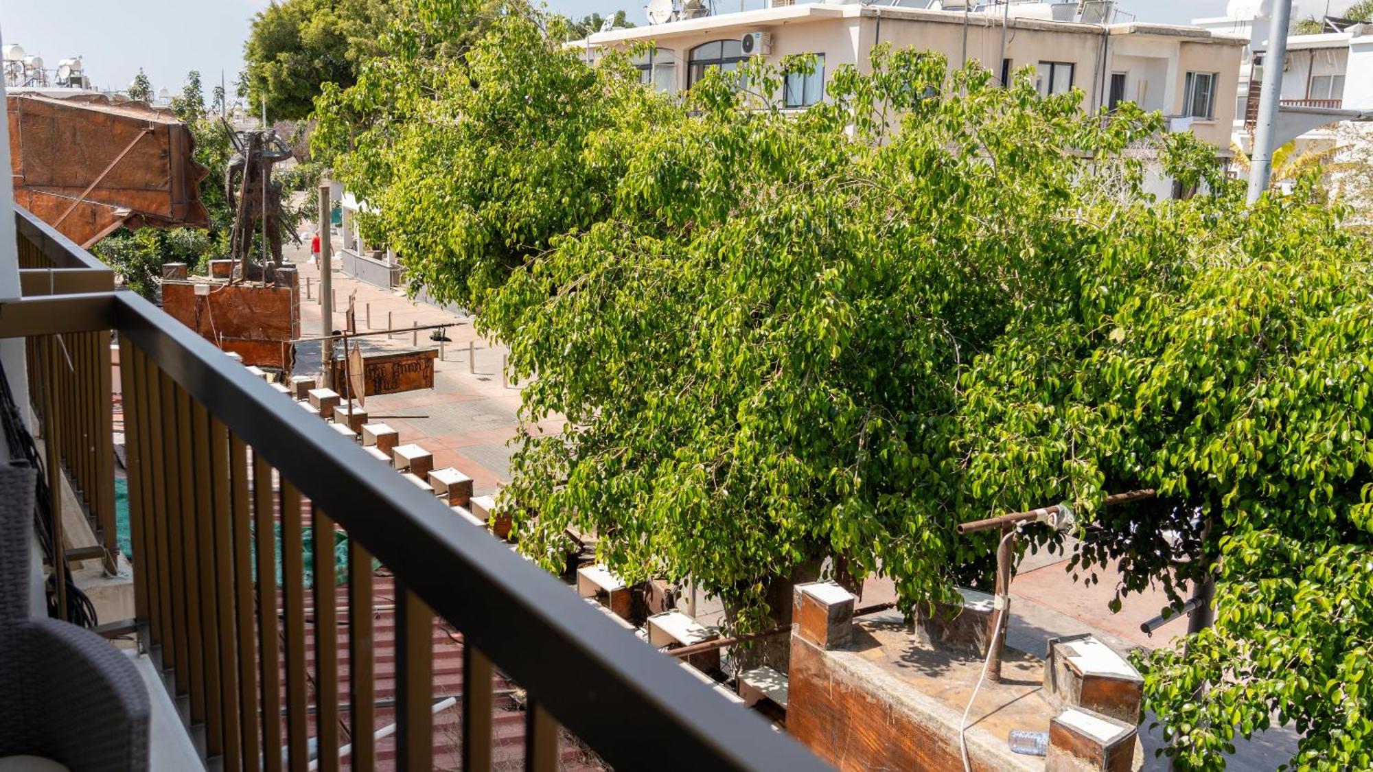 Papadavid Apartments Paphos Bagian luar foto