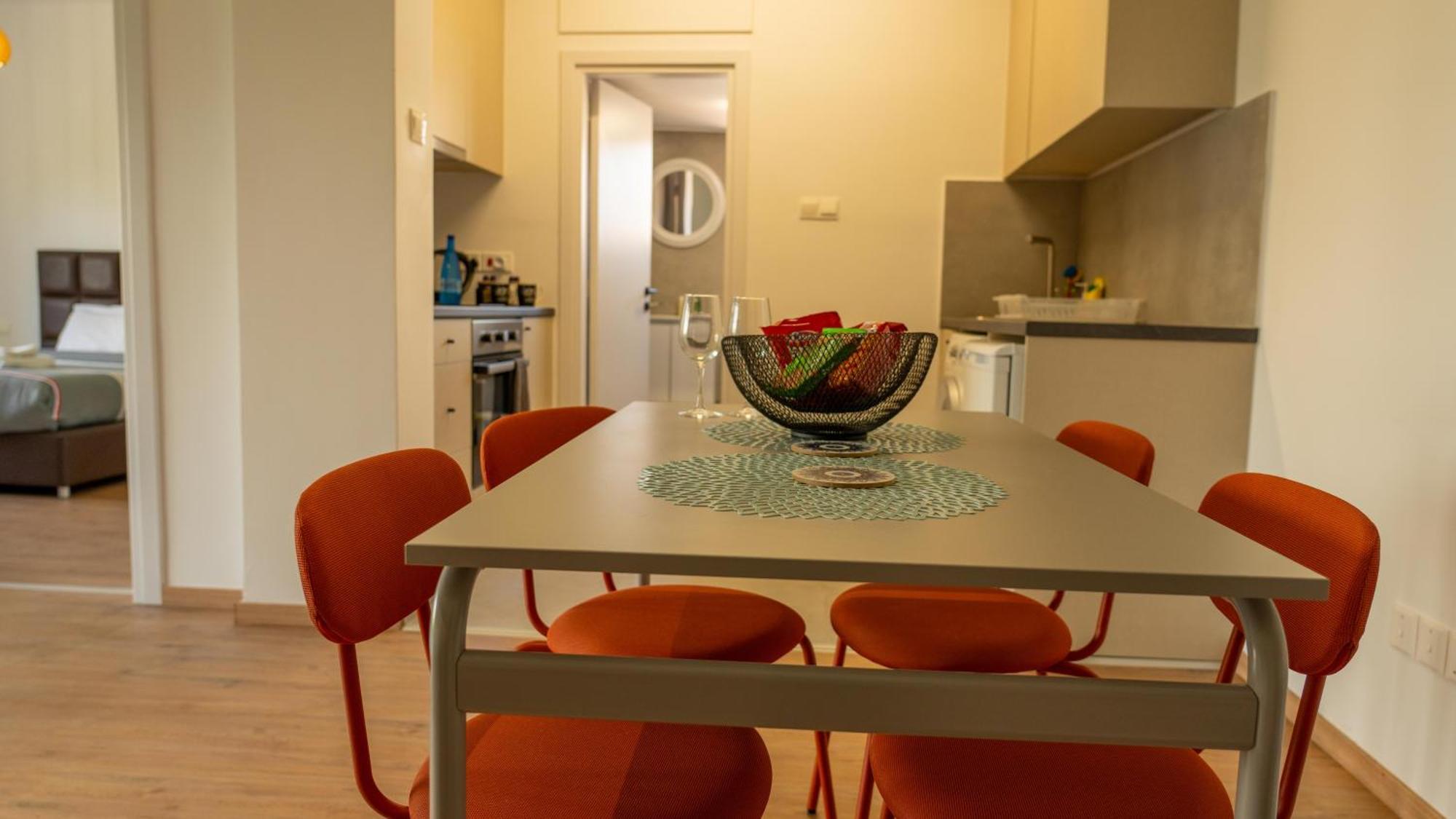 Papadavid Apartments Paphos Bagian luar foto