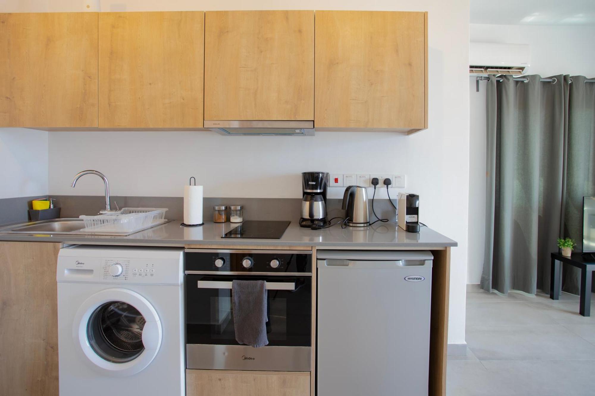 Papadavid Apartments Paphos Bagian luar foto